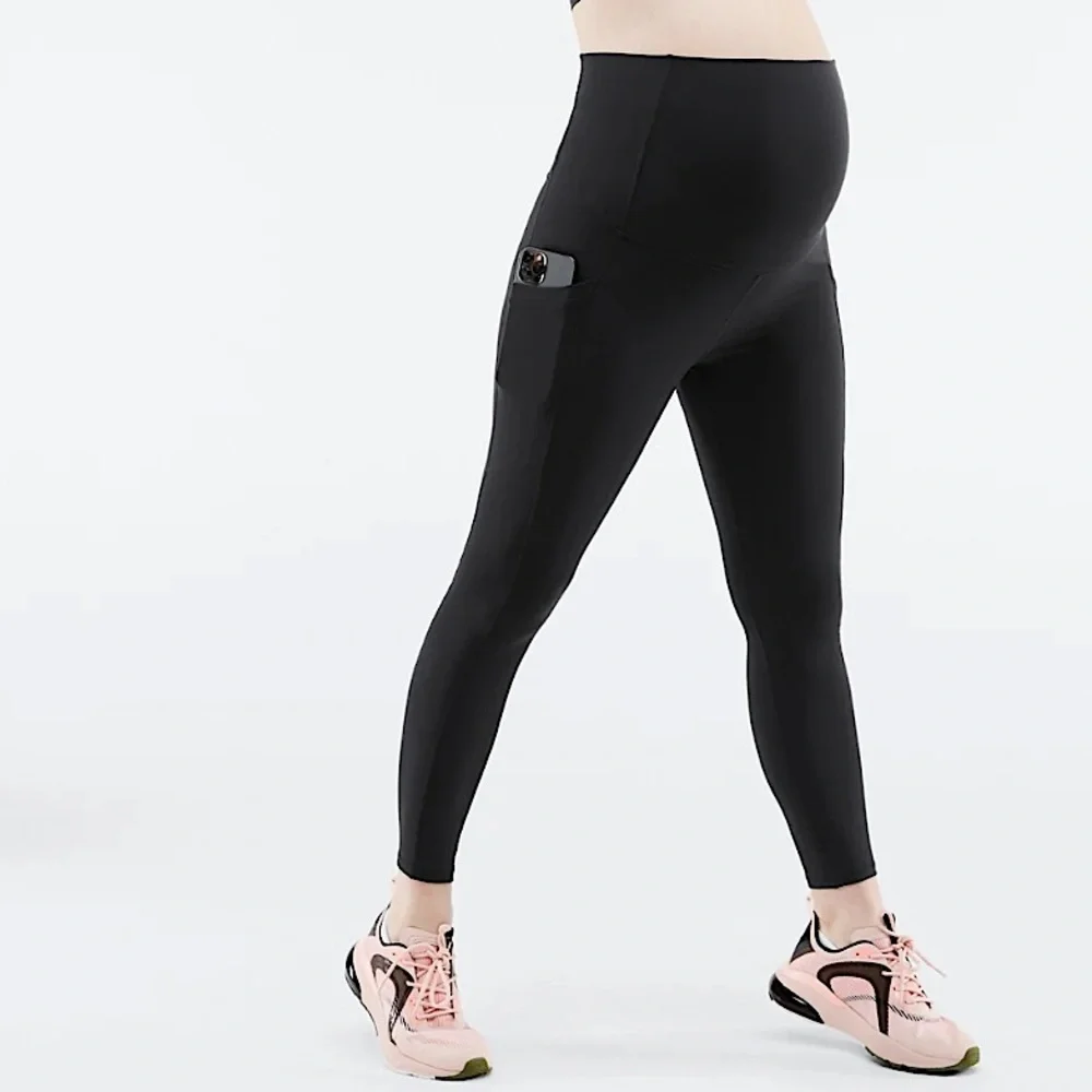 FABLETICS black Pureluxe maternity activewear leggings/yoga pant size medium